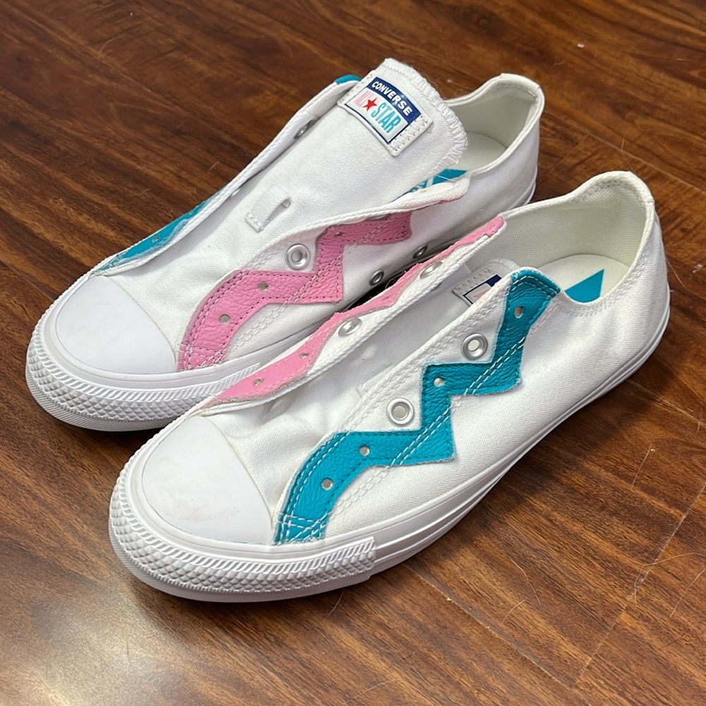 Converse - no laces